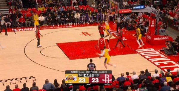 短线配资资讯 摧枯拉朽！斯玛特吸引防守送妙传 海斯起飞暴扣打成2+1